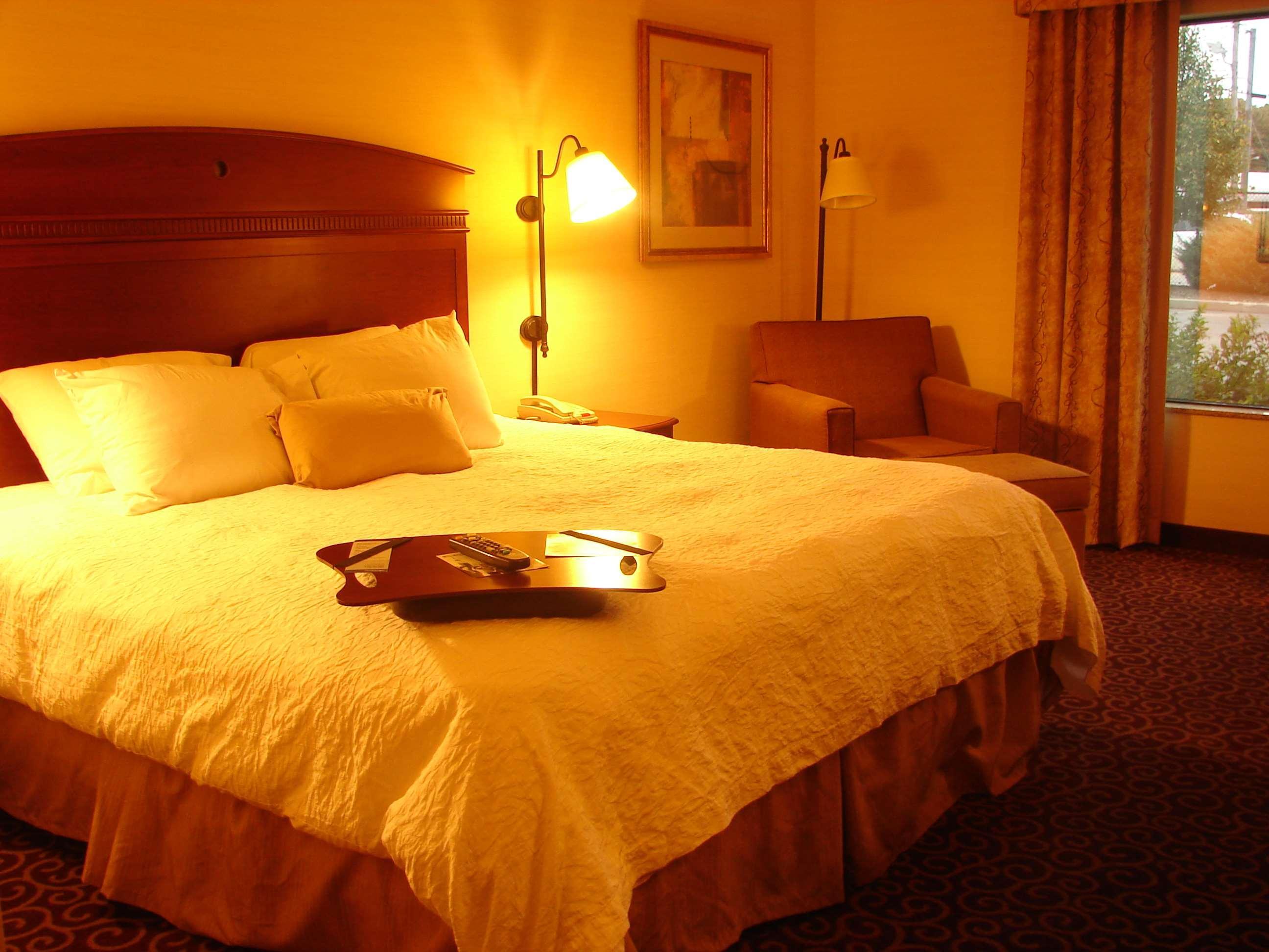 Hampton Inn Нанует Экстерьер фото