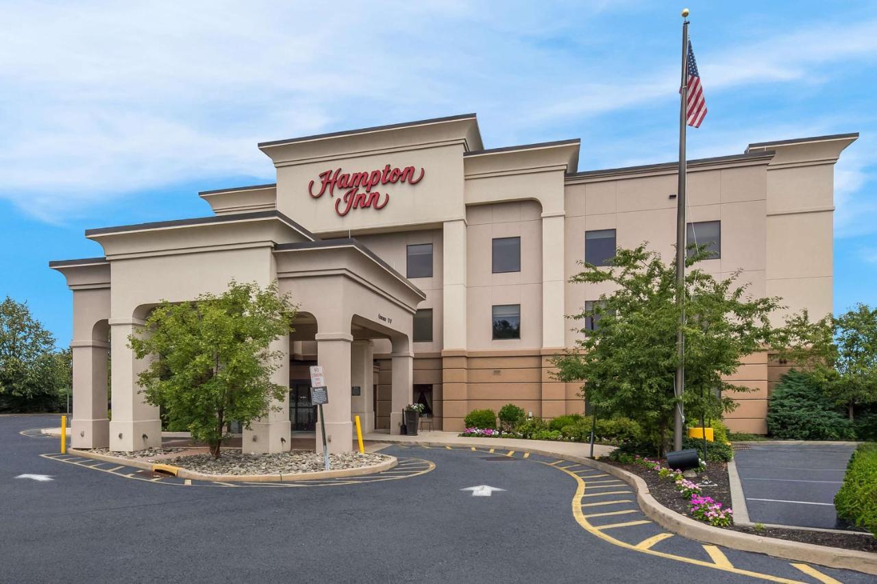 Hampton Inn Нанует Экстерьер фото