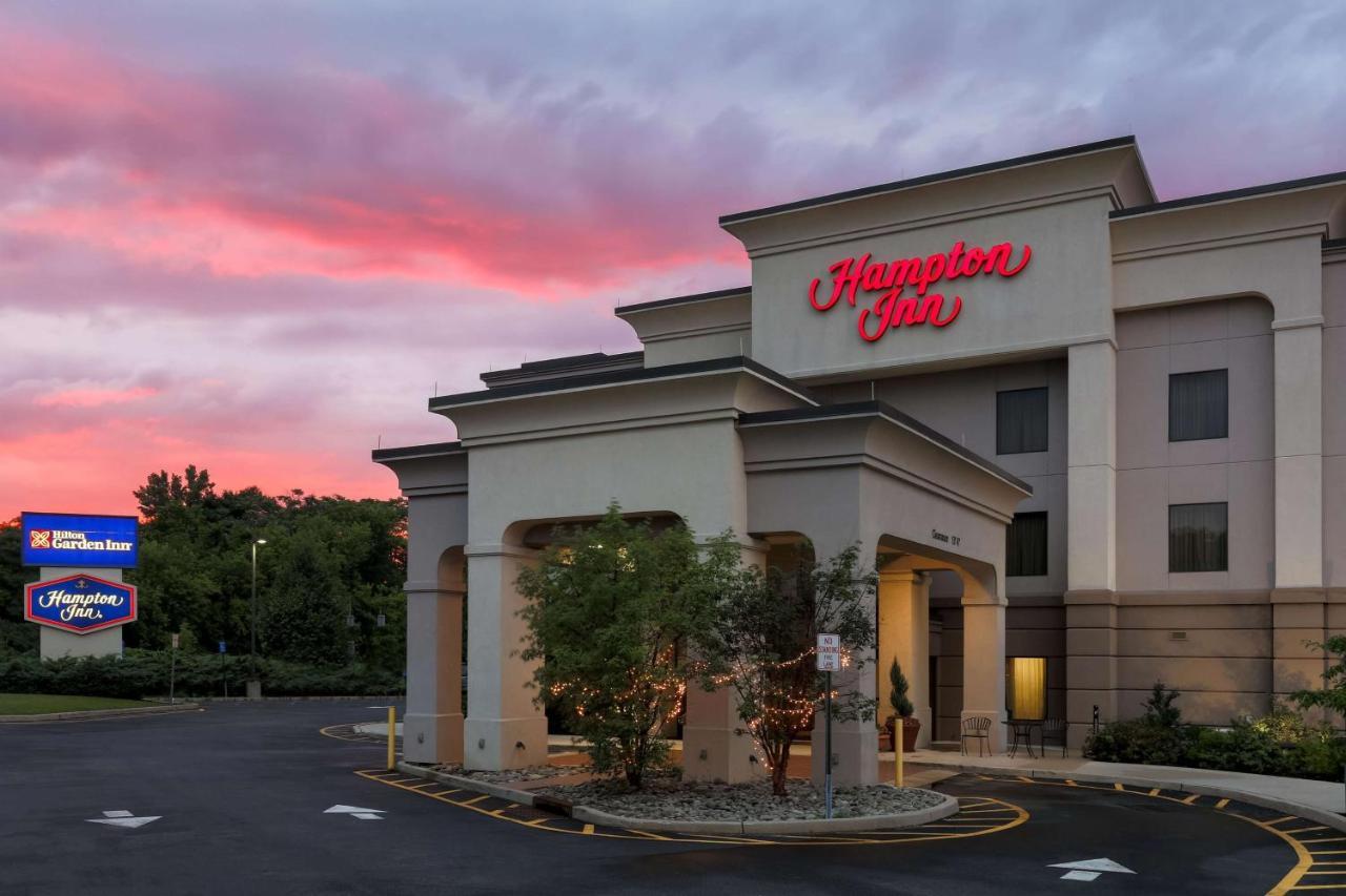 Hampton Inn Нанует Экстерьер фото